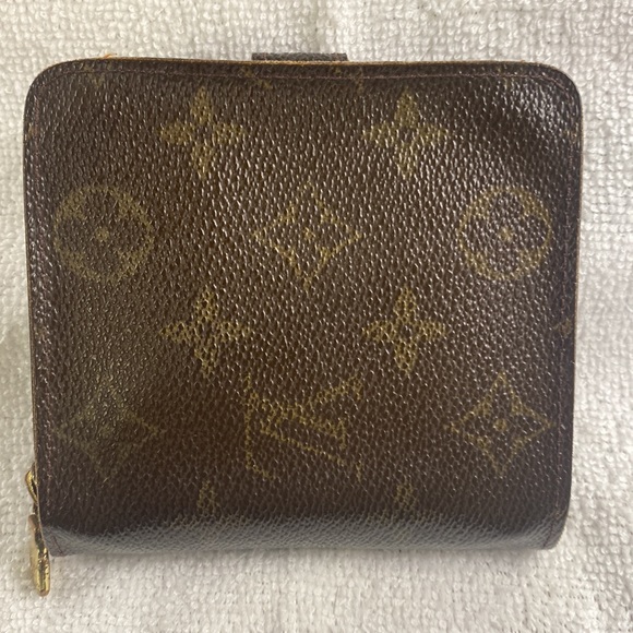 Louis Vuitton Compact Zippy wallet - Picture 6 of 14